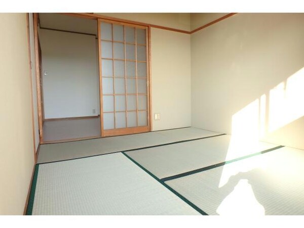 居室(209)