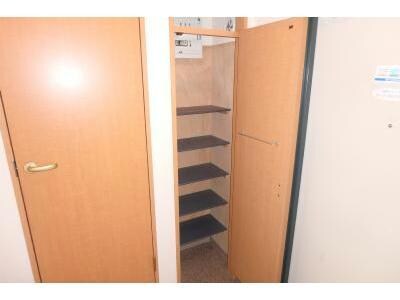 物件内観写真23　(同型別室)