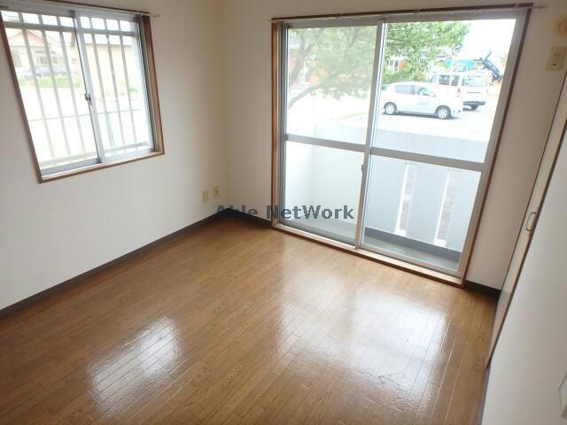 物件内観写真7　(101号室写真)