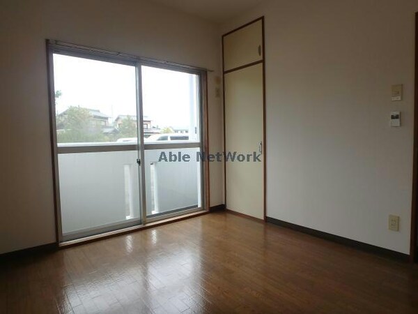 居室(101号室写真)