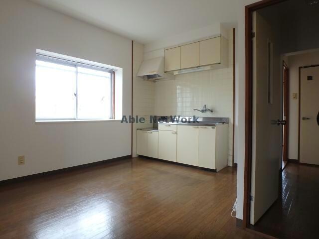 物件内観写真11　(101号室写真)