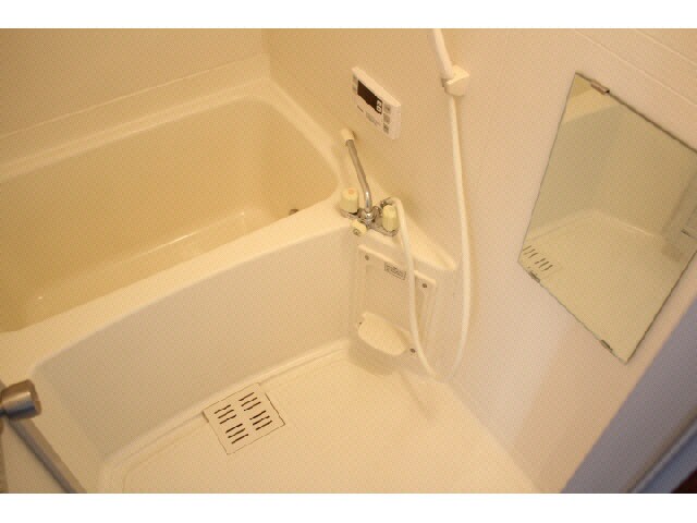 物件内観写真8　(バス同型201)
