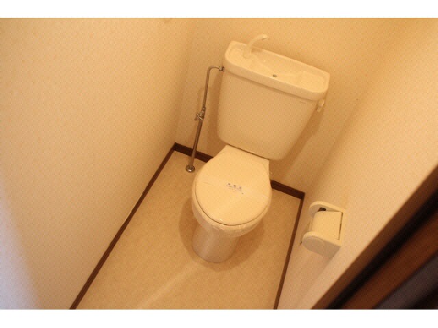 物件内観写真10　(トイレ同型201)