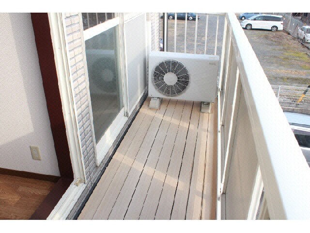 物件内観写真13　(バルコニー同型201)