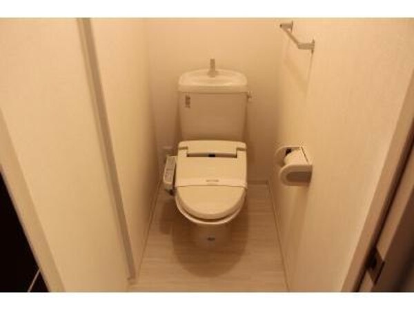 トイレ(同型タイプ105)