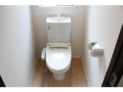 物件内観写真8　(トイレ1)