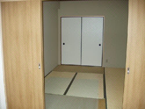 物件内観写真15　(和室同型202)