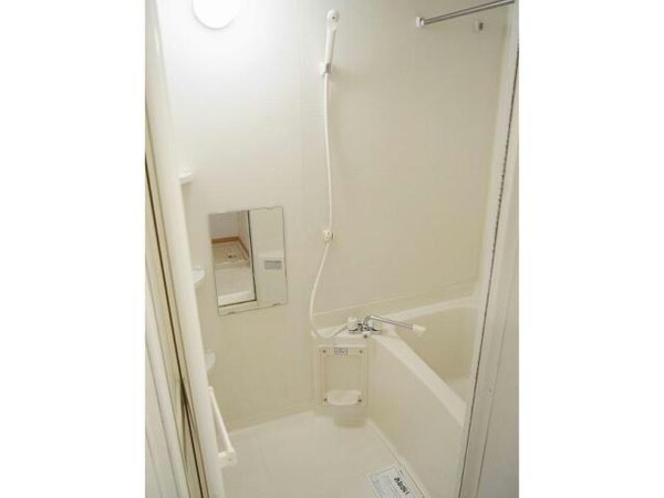 バス／シャワールーム等(201)