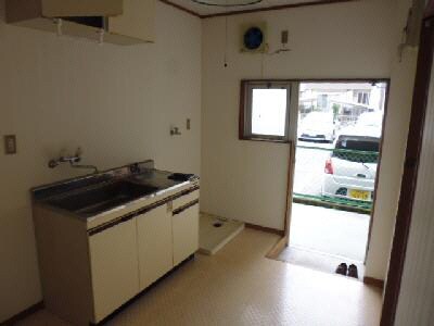 物件内観写真15　(玄関同型)