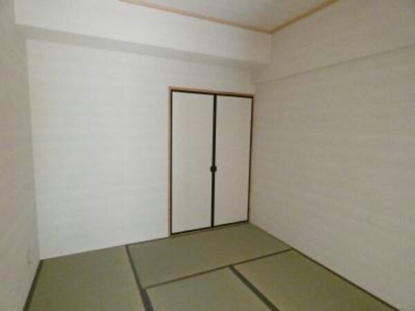 居室(204)