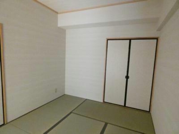 居室(204)
