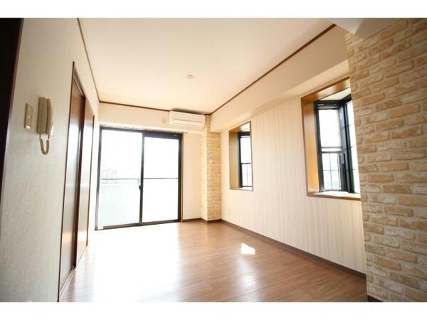 リビングダイニング(101)