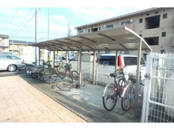 駐輪場(外観③)