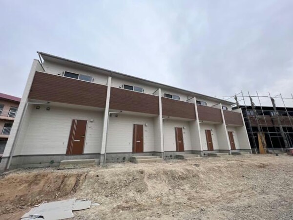 建築中
