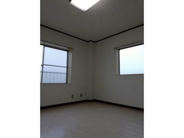 居室（その他）(303)