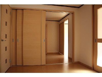 リビングダイニング(102)