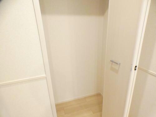 物件内観写真26　(同型タイプ)