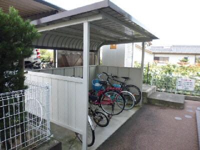 物件外観写真4　(駐車場)