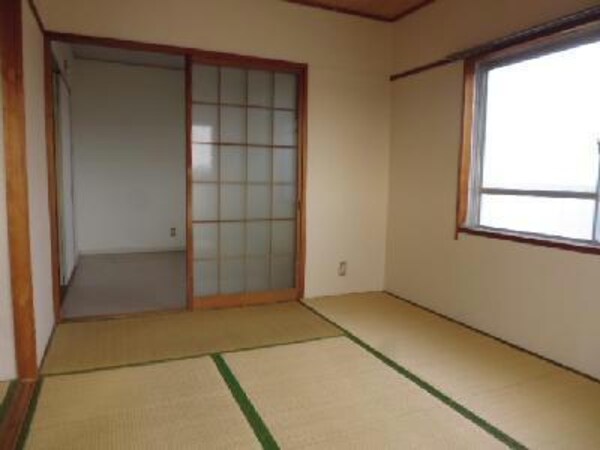 居室(306)