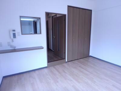 物件内観写真12　(洋室　103)