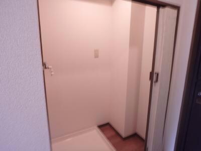 物件内観写真29　(洗濯機置き場　103)