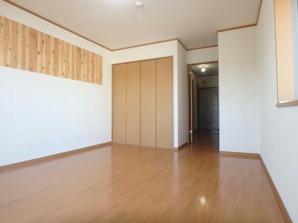 居室(106)