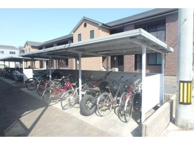 物件外観写真3　(外観⑤)