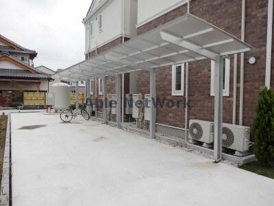 物件外観写真2　(駐輪場)