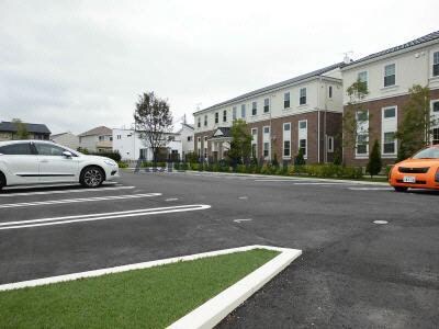 物件外観写真5　(駐車場)