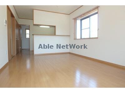 物件内観写真4　(リビング)