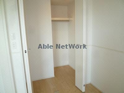 物件内観写真11　(収納)