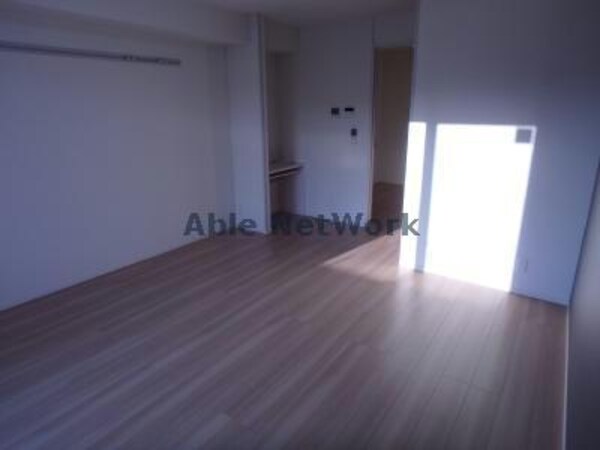 リビングダイニング(101)