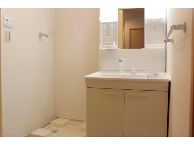 物件内観写真16　(同型モデル)