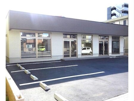 朝日町アローズ貸店舗外観写真