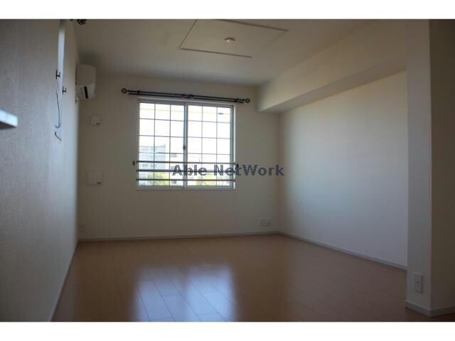 物件内観写真7　(同型タイプ)