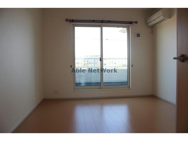 物件内観写真16　(同型タイプ)