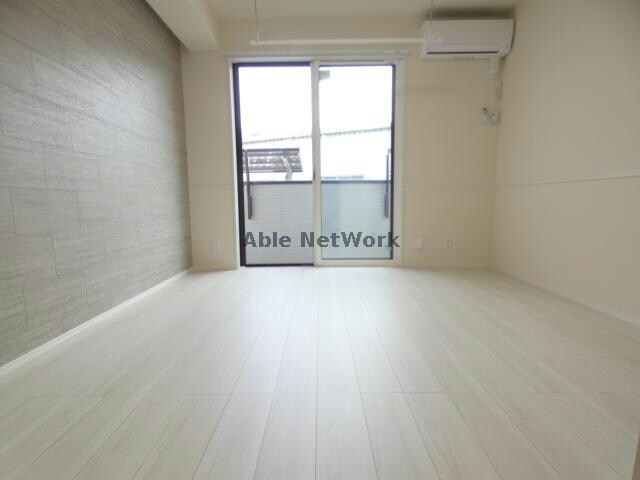 物件内観写真3　(同型タイプ)