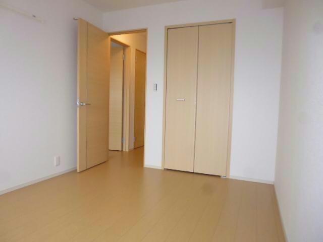 物件内観写真17　(同型タイプ)