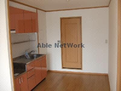 物件内観写真5　(キッチン同型タイプ)