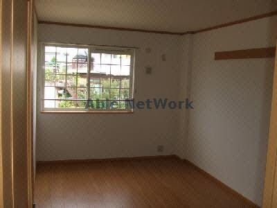 物件内観写真9　(洋室同型タイプ)