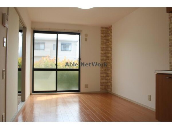 リビングダイニング(101)