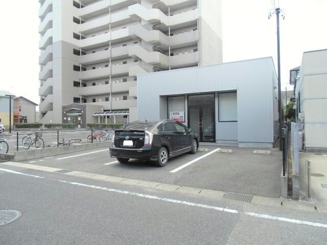 三河安城南町事務所の物件外観写真