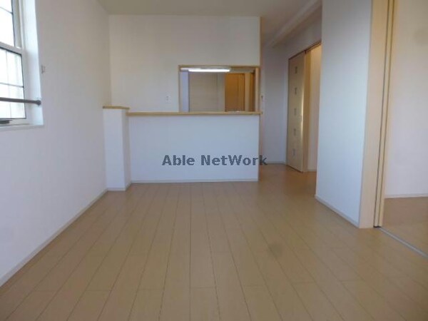 リビングダイニング(205号室)