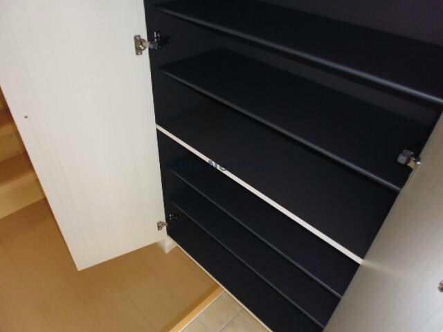 玄関回り(205号室)