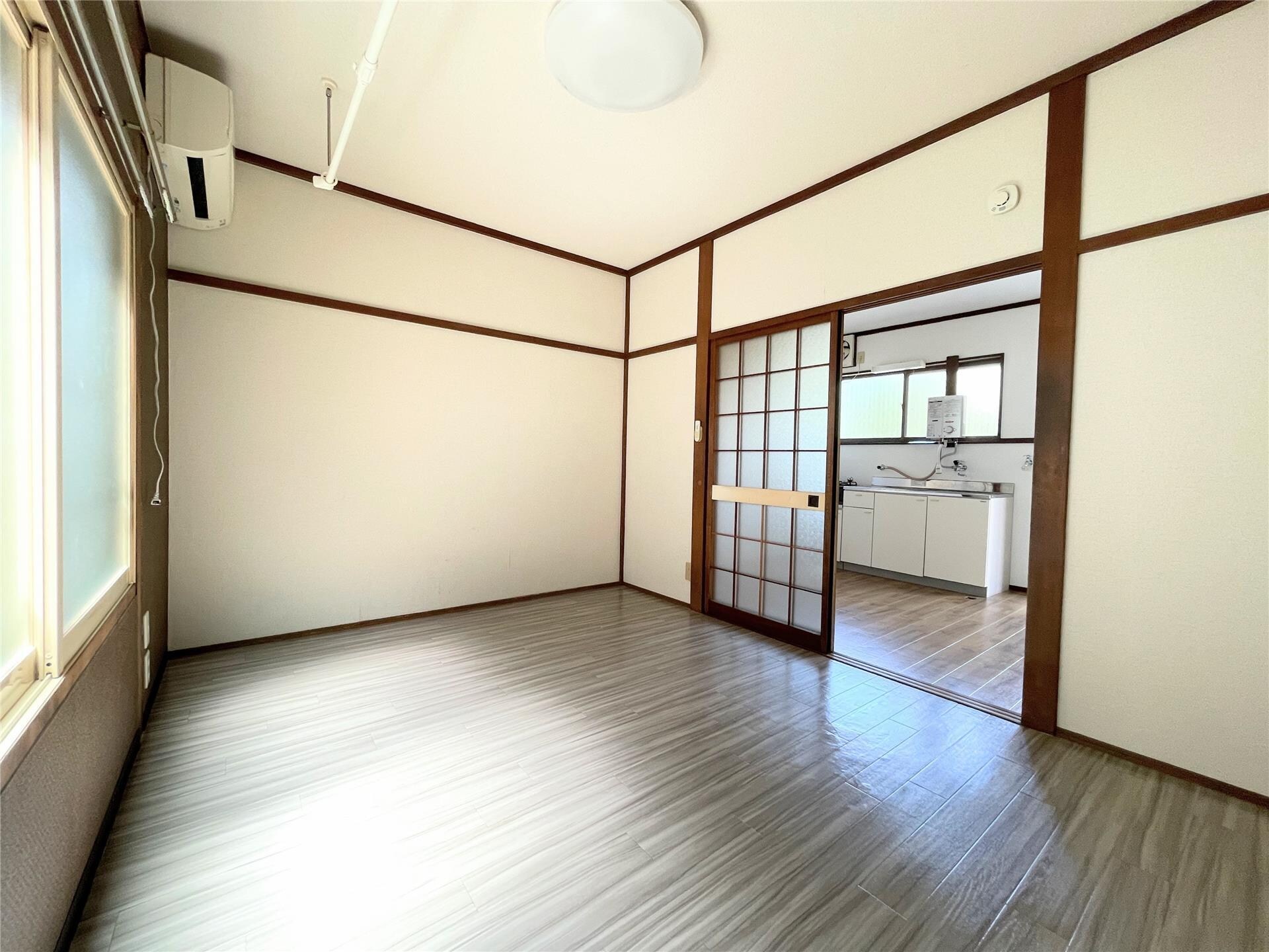 物件内観写真3　(洋室)