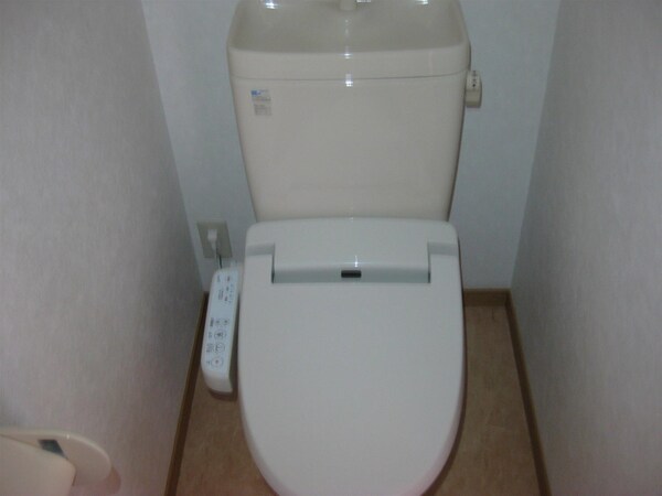 トイレ(温水洗浄便座！)