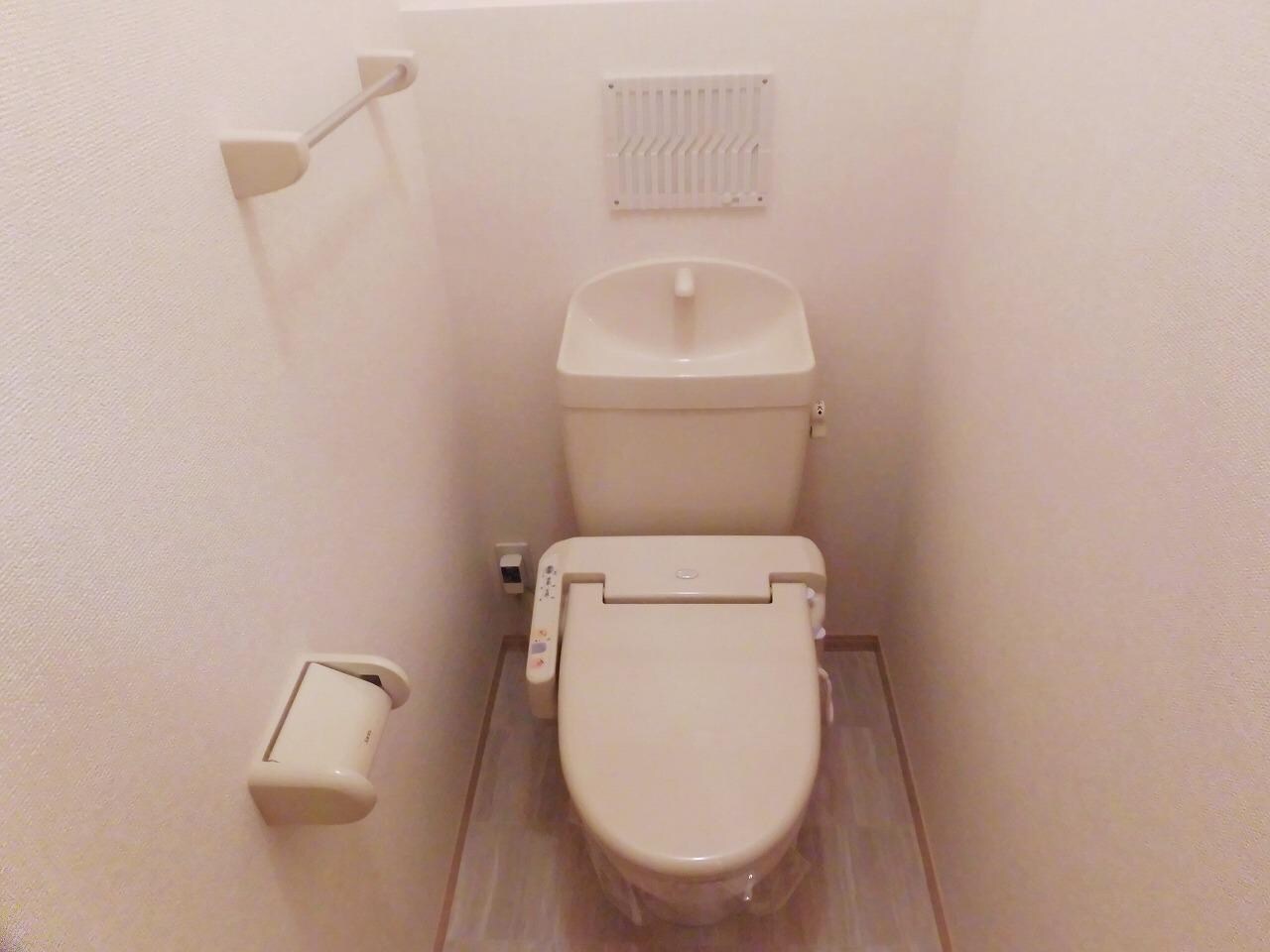 物件内観写真6　(トイレ)