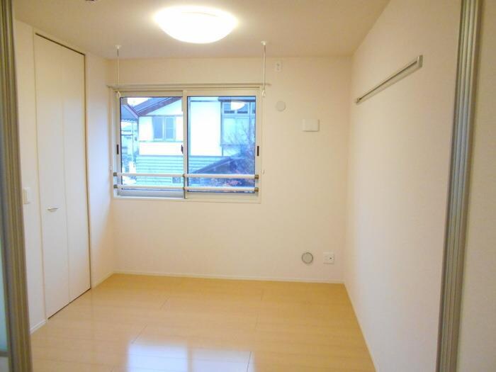 物件内観写真5　(洋室)