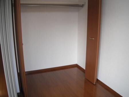 物件内観写真8　(収納)