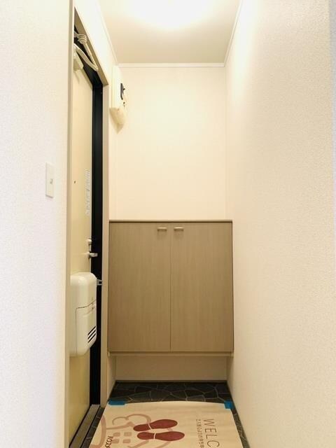 物件内観写真8　(玄関)